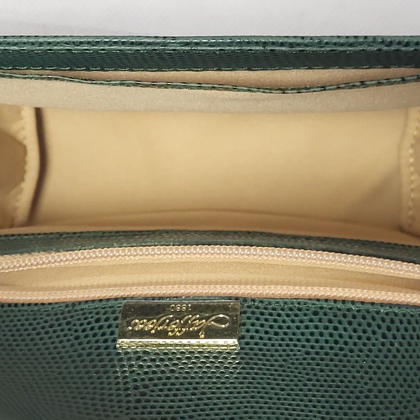 Jafferjees Green Leather Small Shoulder Bag Uk Women's Size  10" x 6"