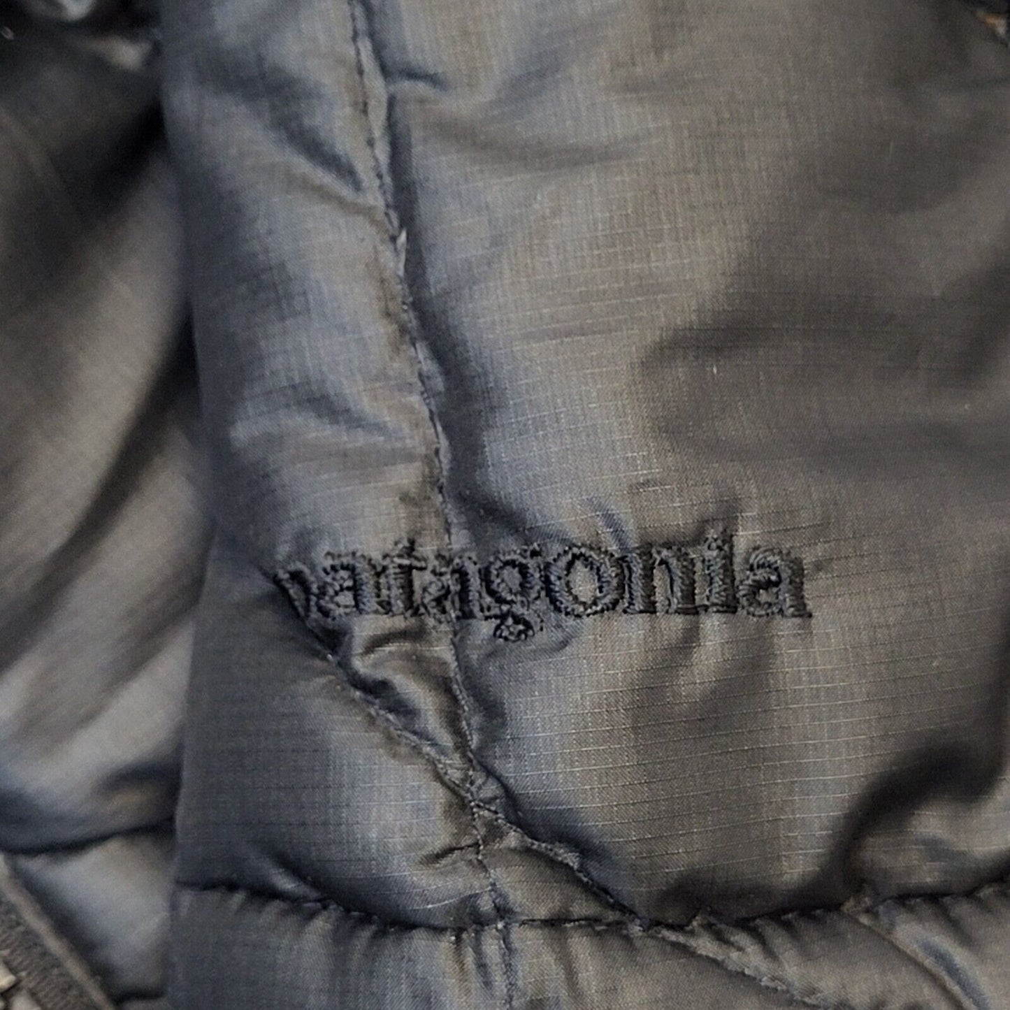 Patagonia Black Quilted Puffer Coat Women's Size XS.
