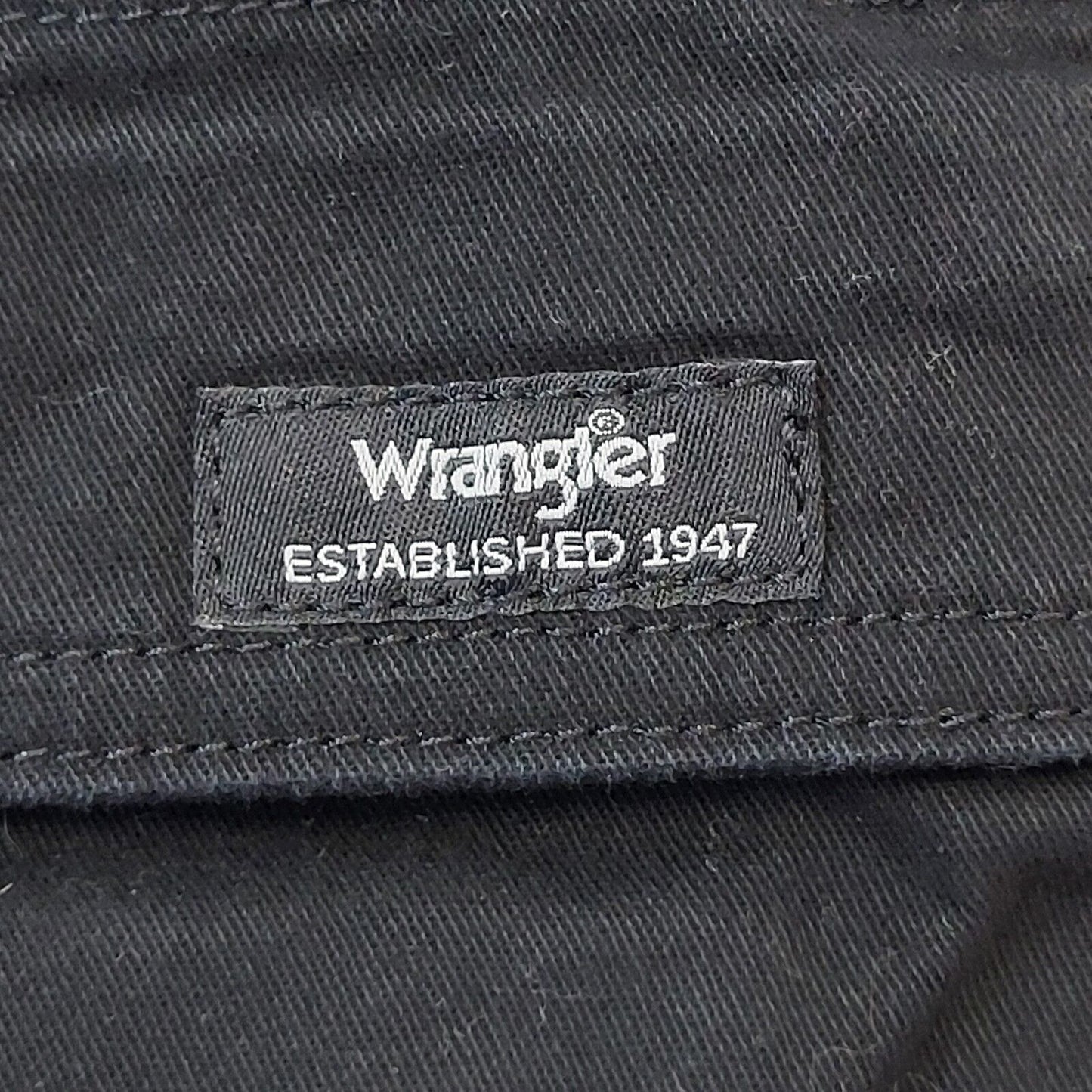 Wrangler Black Cargo Relaxed Fit Trousers Vintage Men's Size XL W36 L32