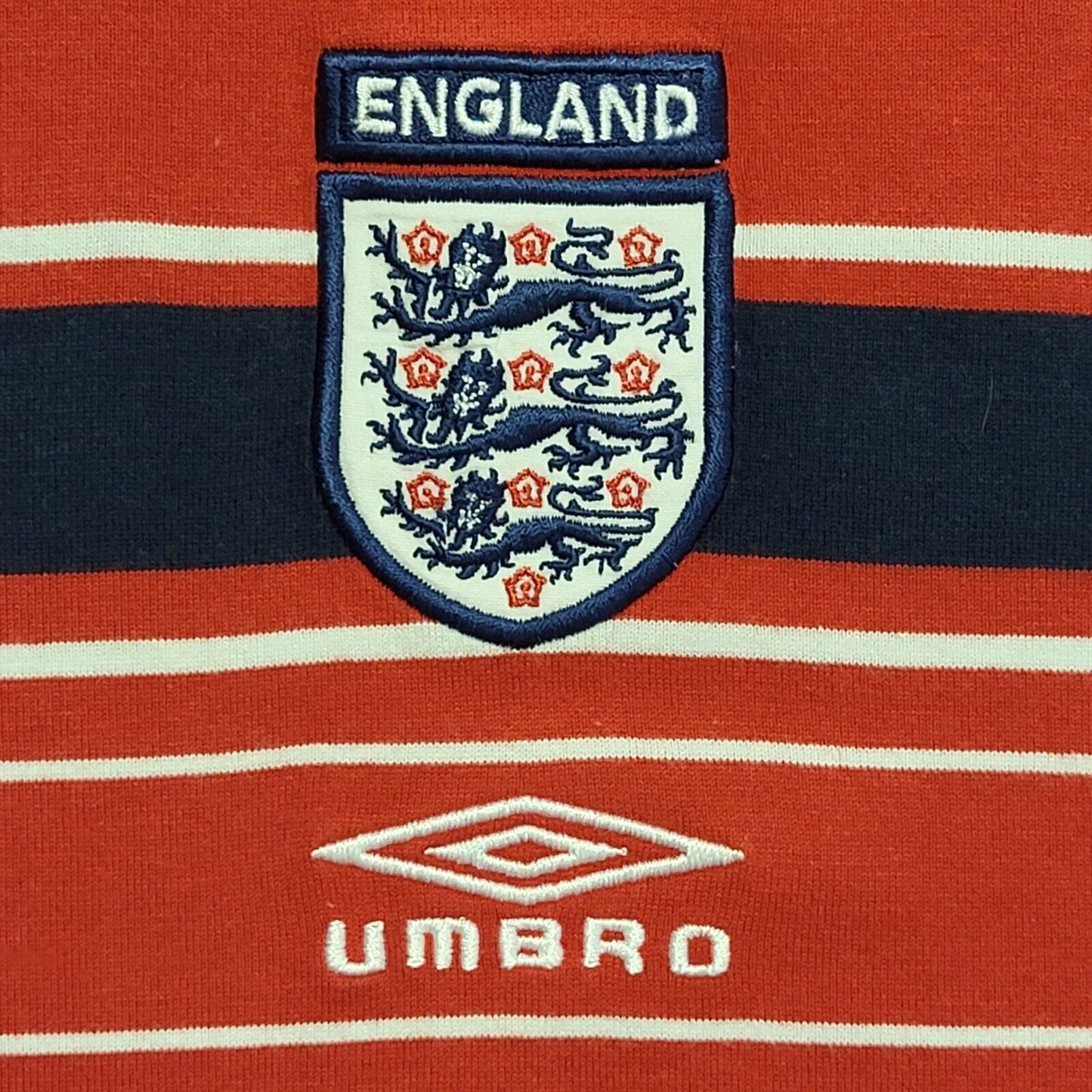 Umbro 90's Red England V-Neck Short Sleeve T-Shirt Mens UK Size M