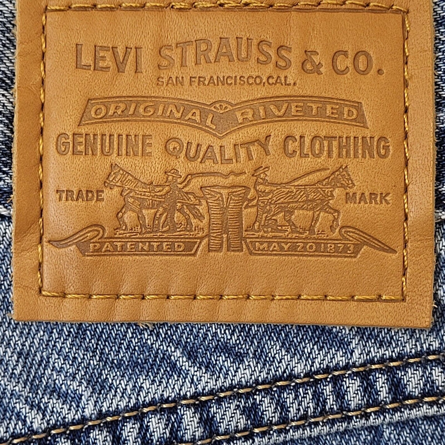Levi's Mom Jeans Blue Denim Women's Size 8 W26 L28