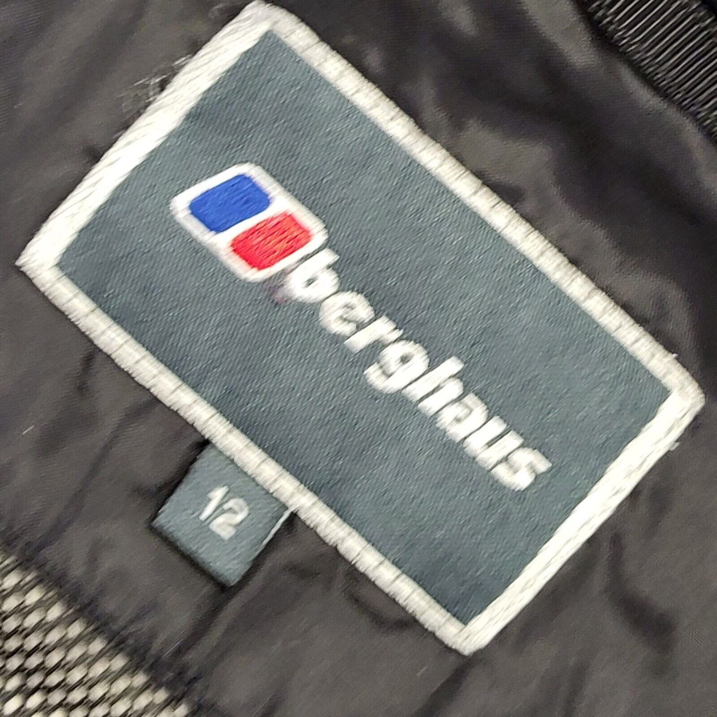 Berghaus Black Vintage Y2K Full Zip Hooded Jacket Uk Women's Size L12