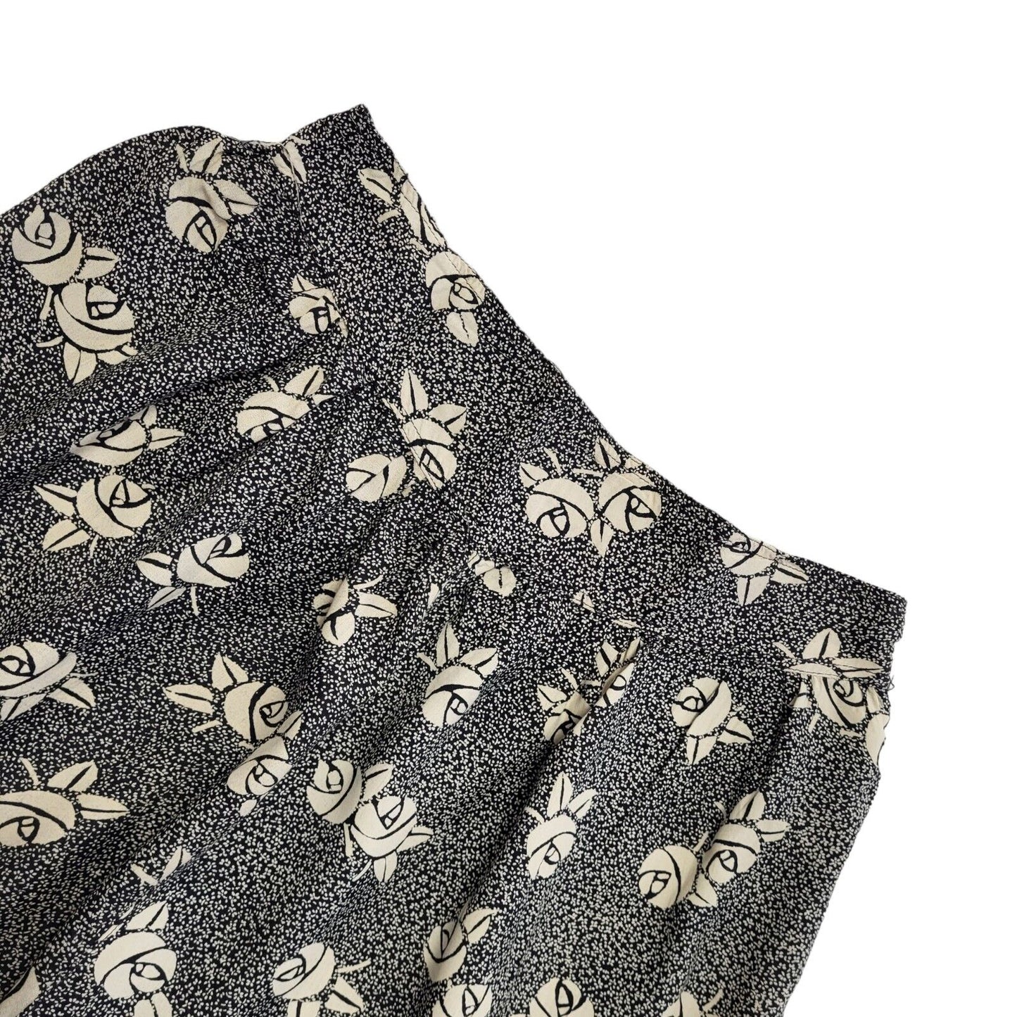 Vintage 90's Black & White Floral High Waist Shorts Womens UK 10 W28