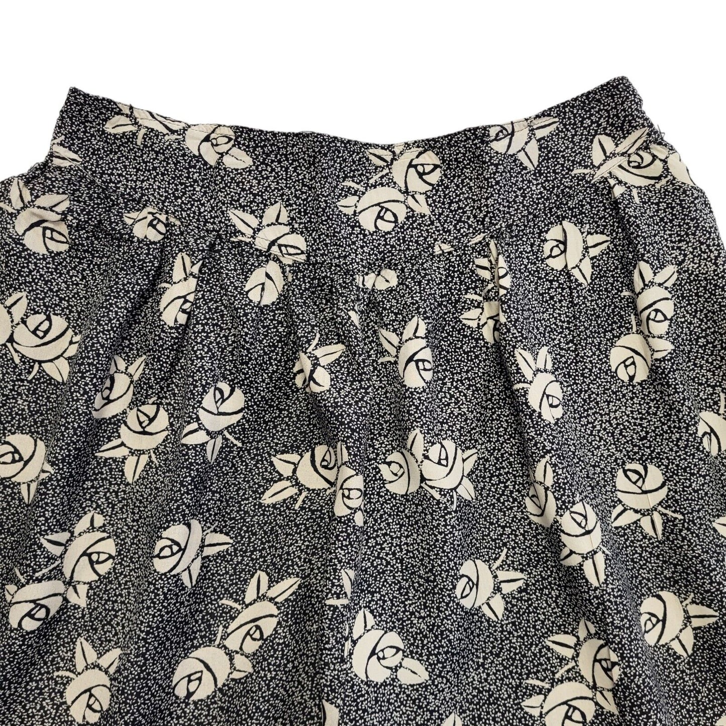 Vintage 90's Black & White Floral High Waist Shorts Womens UK 10 W28