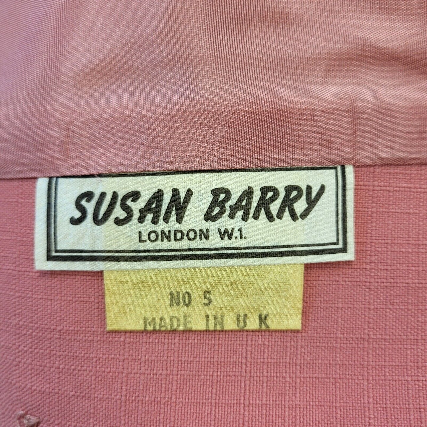 Susan Barry 70s Vintage Pink 2 Piece Blazer & Skirt Size 10