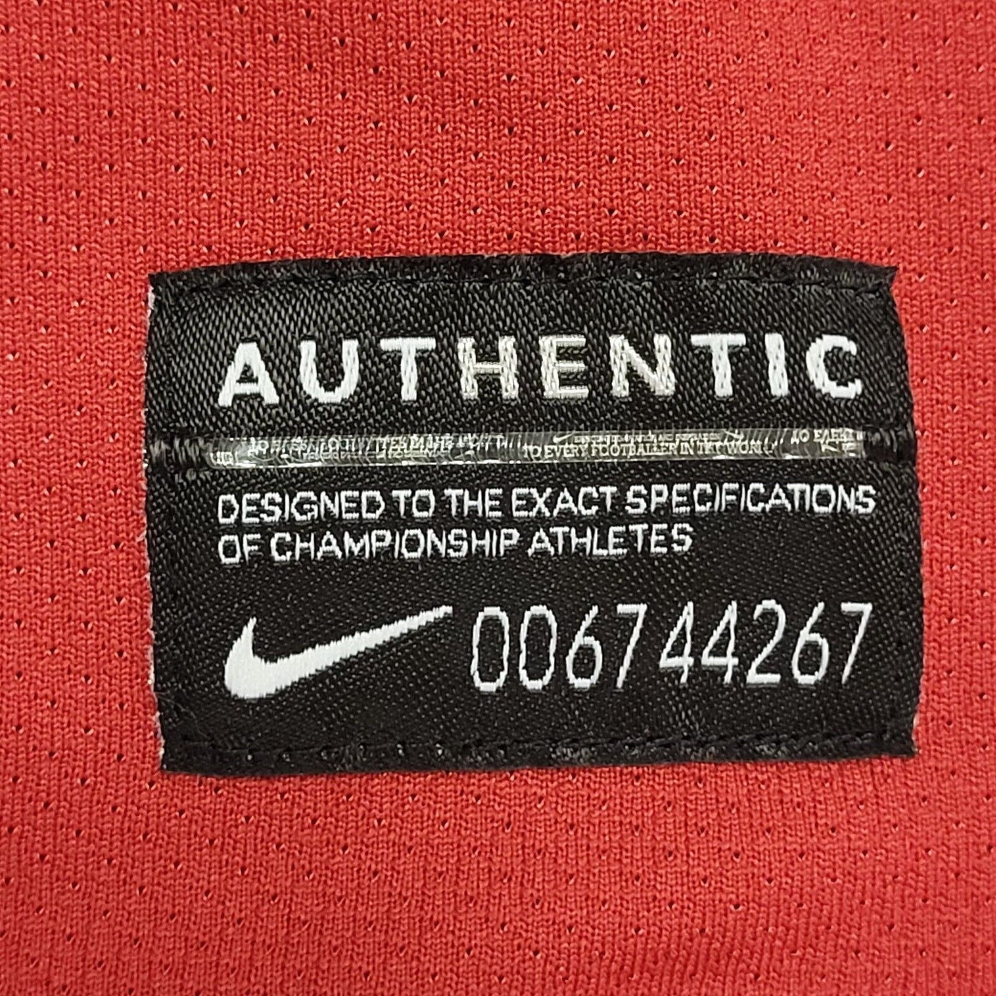 Nike Manchester United 2010/11 Home Football Shirt Men's UK Size Medium