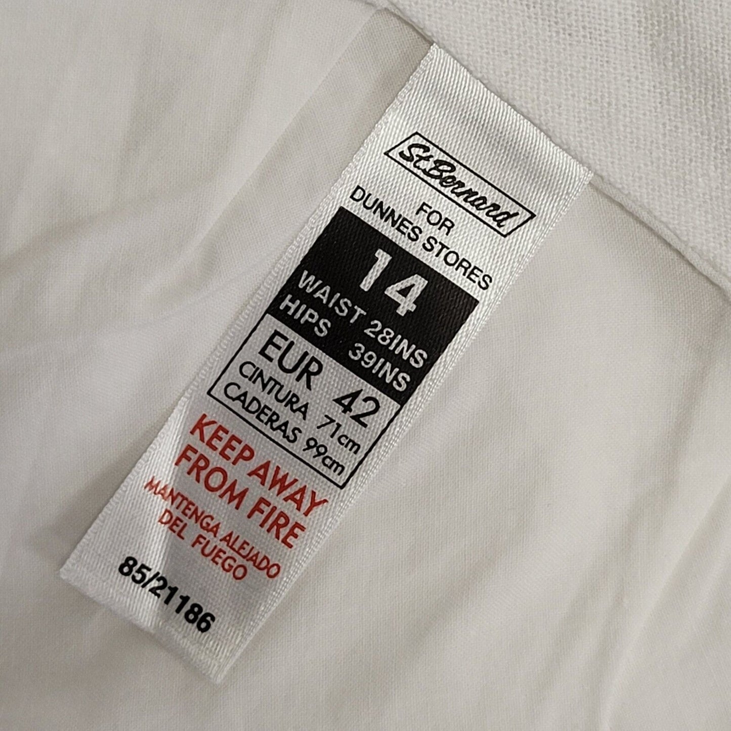 St Bernard Y2K Vintage White Embroidered A-Line Skirt Women's Size 14 W32