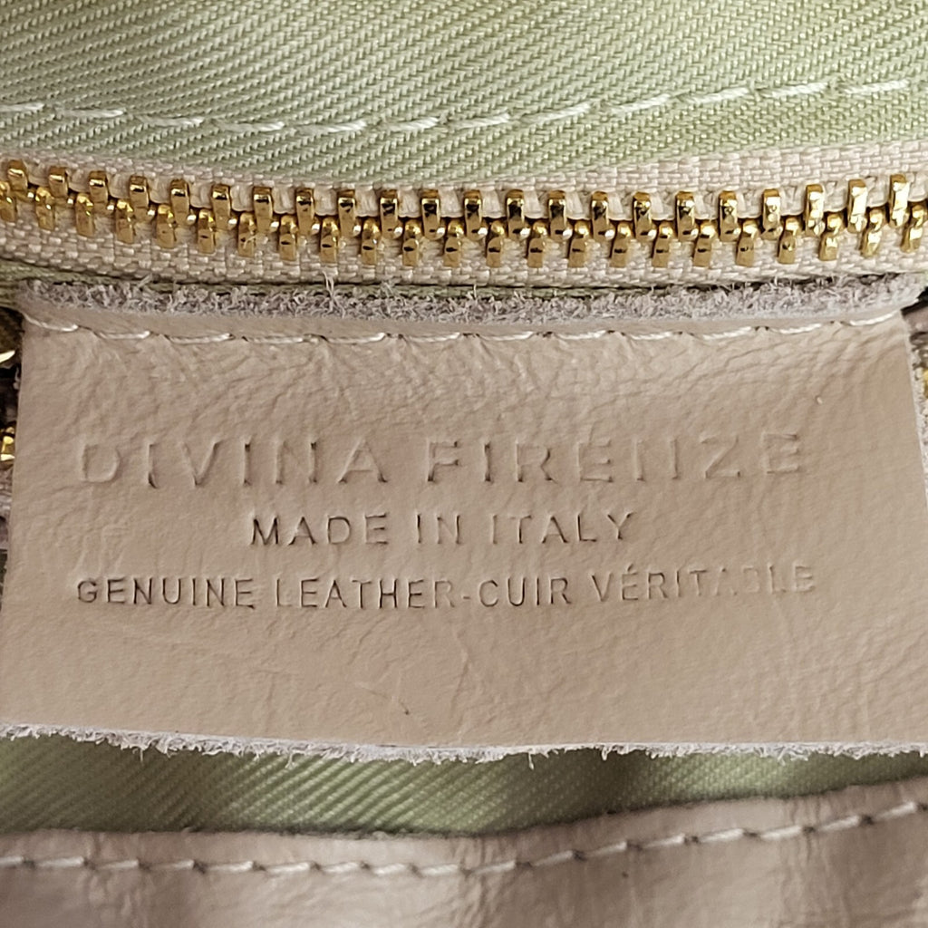 Davina Firenze Beige Clasp Leather Small Shoulder Bag Uk Women's Size 6.5" x 9"