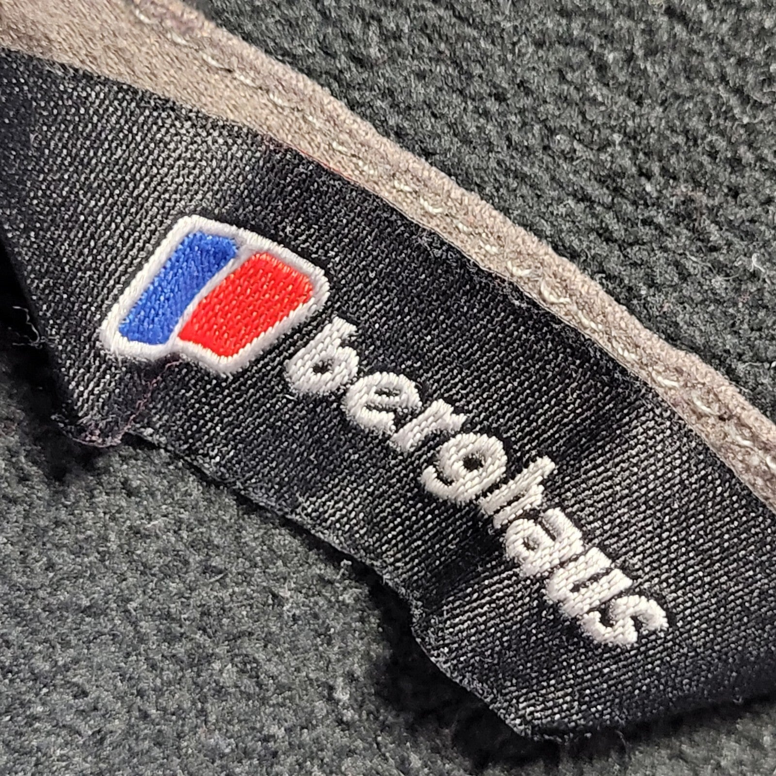 Berghaus Vintage Y2K Black 1/4 Zip Fleece Base Layer Womens UK Size 10