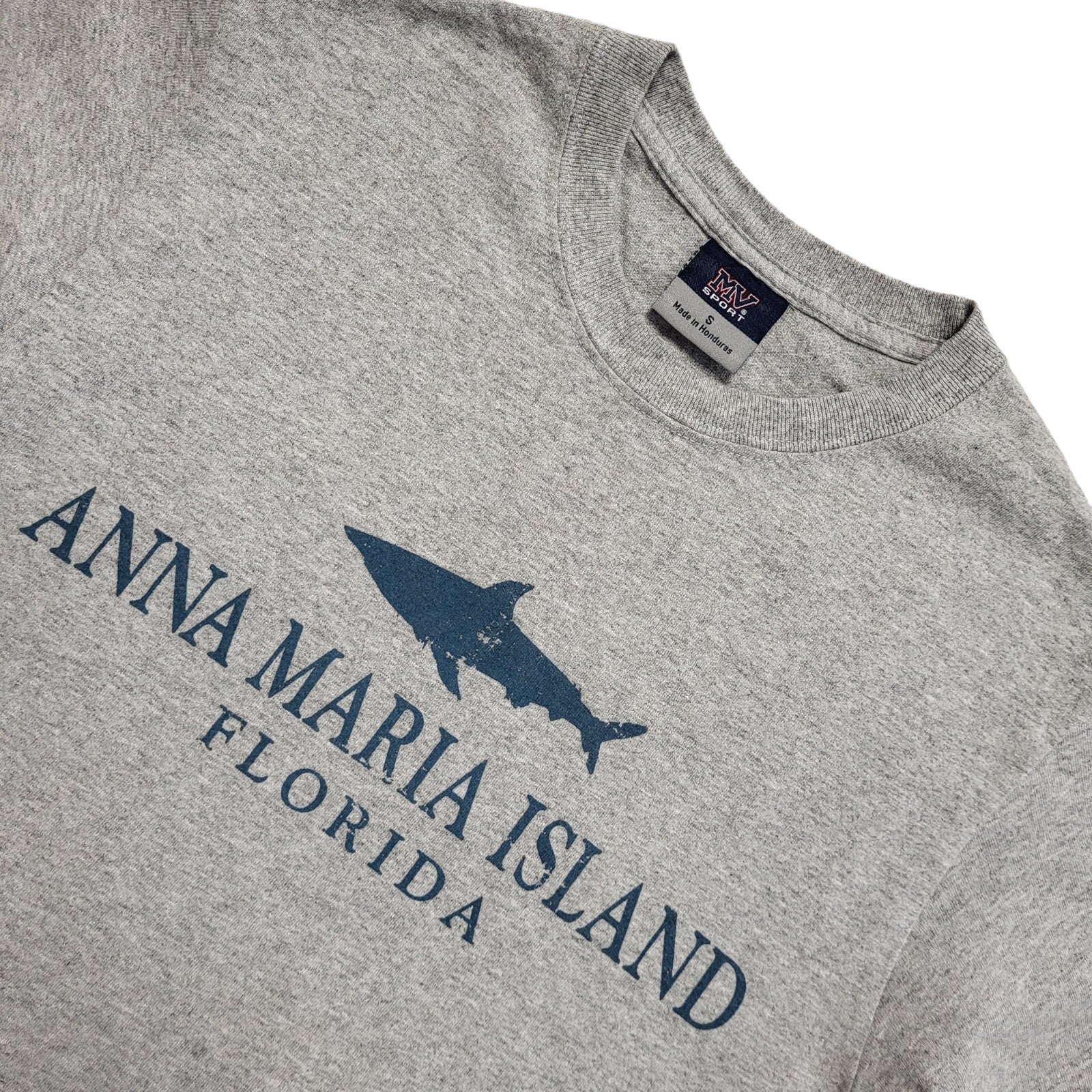 MV Sport Vintage 90s Grey Anna Marina Island Short Sleeve T-Shirt Mens Size S