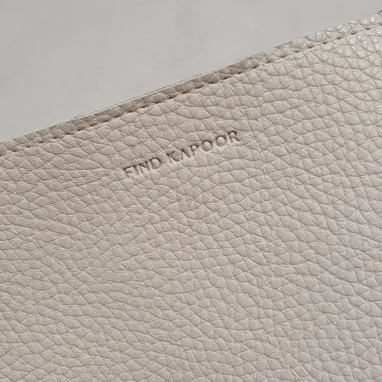 Find Kapoor White Grey Pindo Leather Cross Body Shoulder Bag 11" X 9"