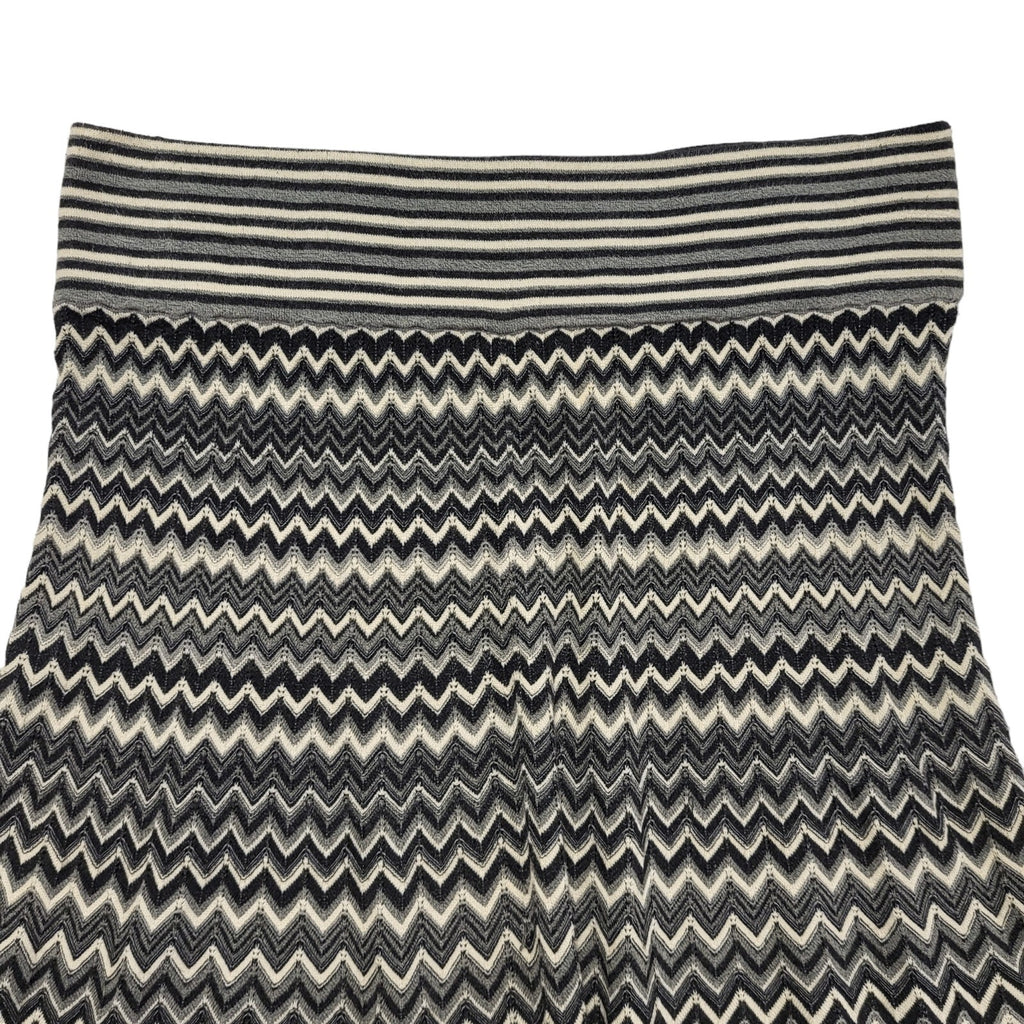Kookai Y2K Vintage Grey Zigzag A-Line Skirt Women's Size L 12 W30