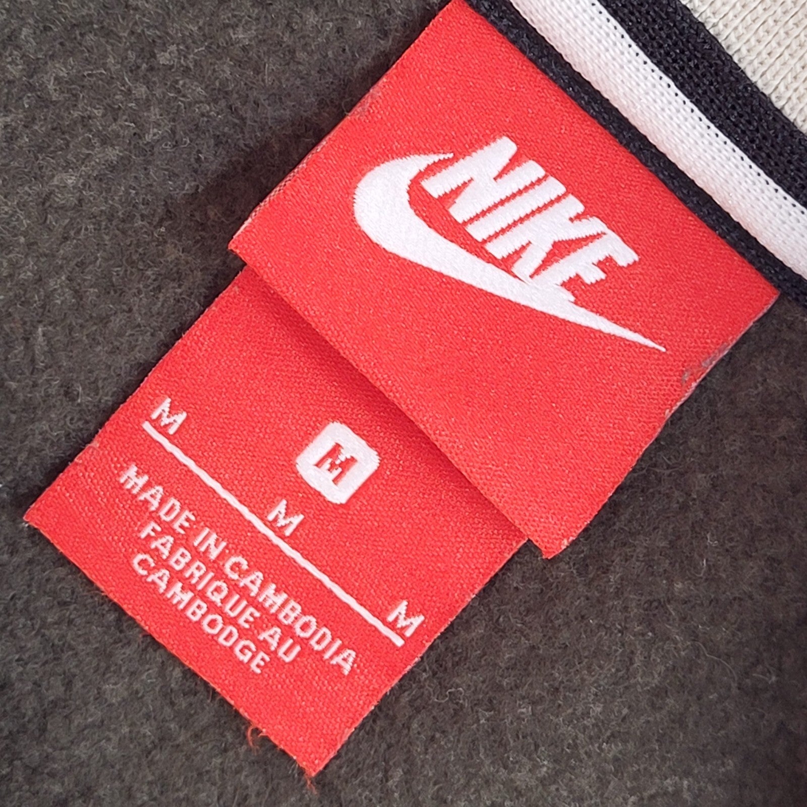 Nike Air Sports Sweatshirt Green & Beige Crew Neck 90's Vintage UK Men's Size M
