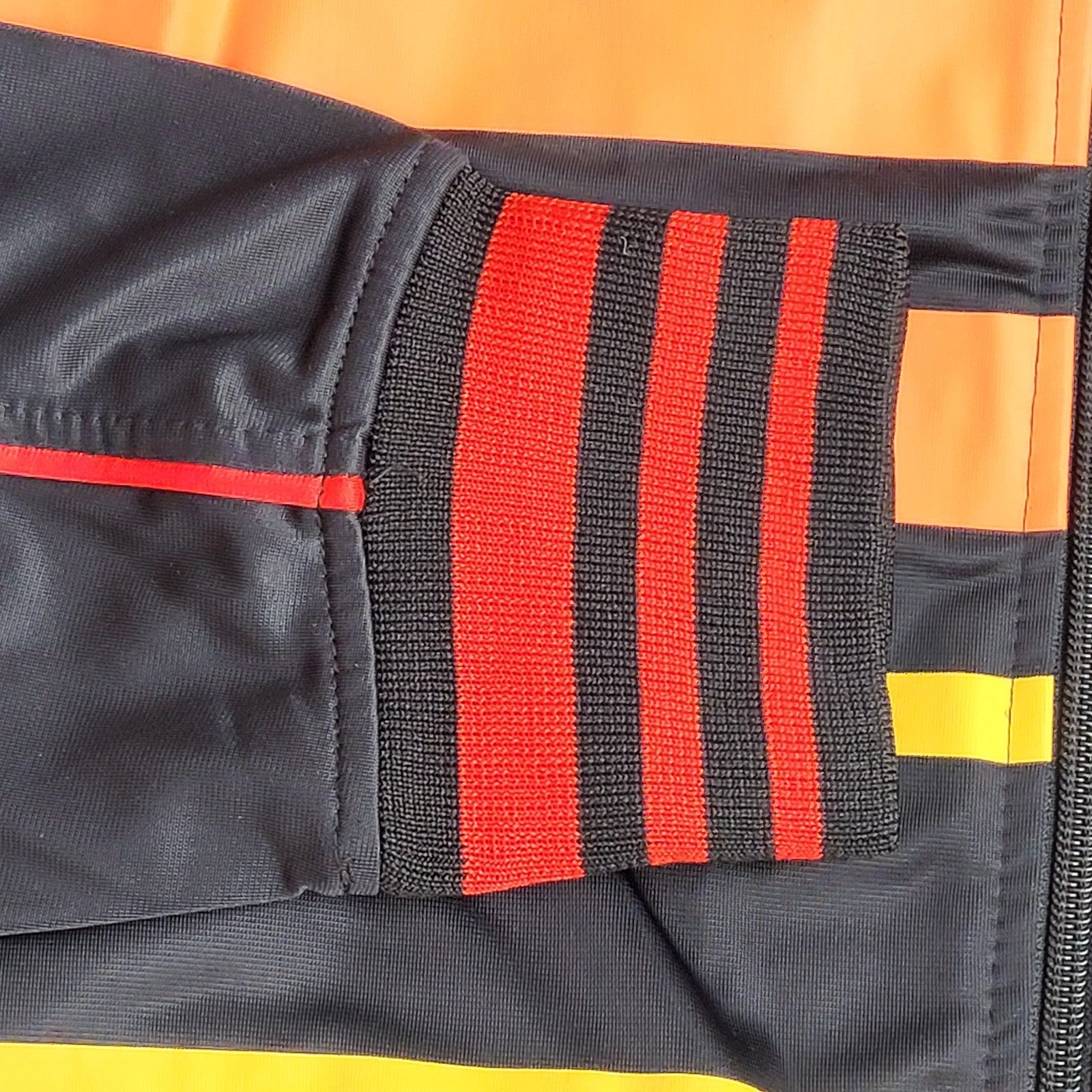 Rocawear Usa Tracksuit Top Jacket Black & Red UK Men's Size XL Bnwt