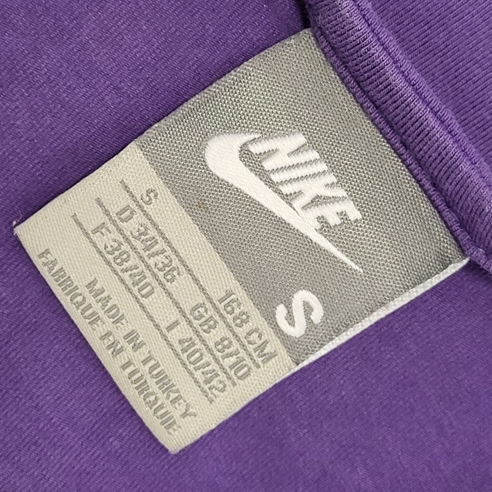 Nike Vintage Y2K  Sports Purple T-Shirt Womens UK Size Small