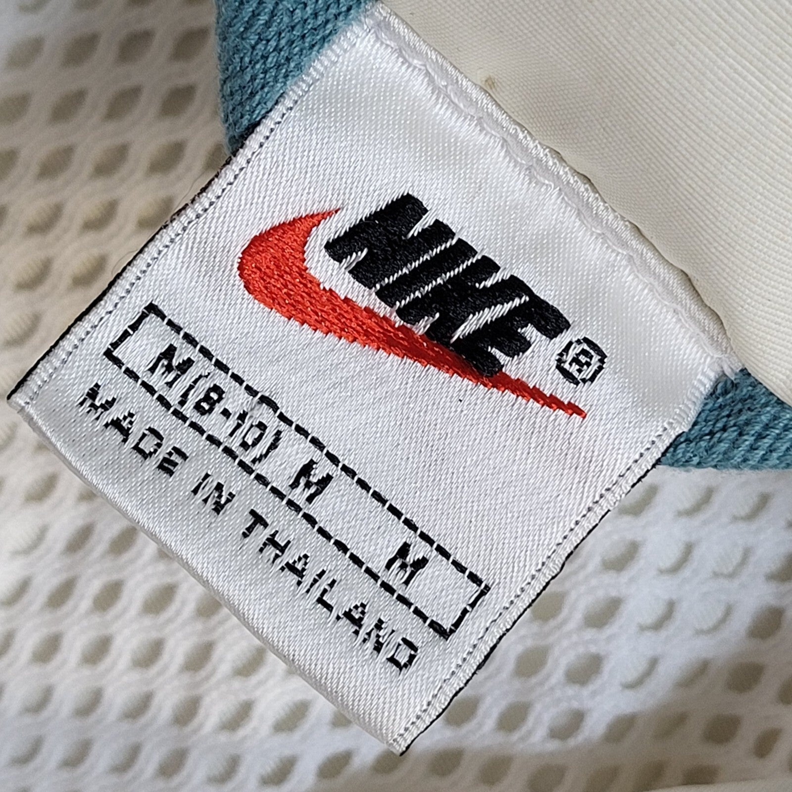 Nike Y2k White Pullover Over-sized Hooded Jacket Uk Women's Size M (8-10)