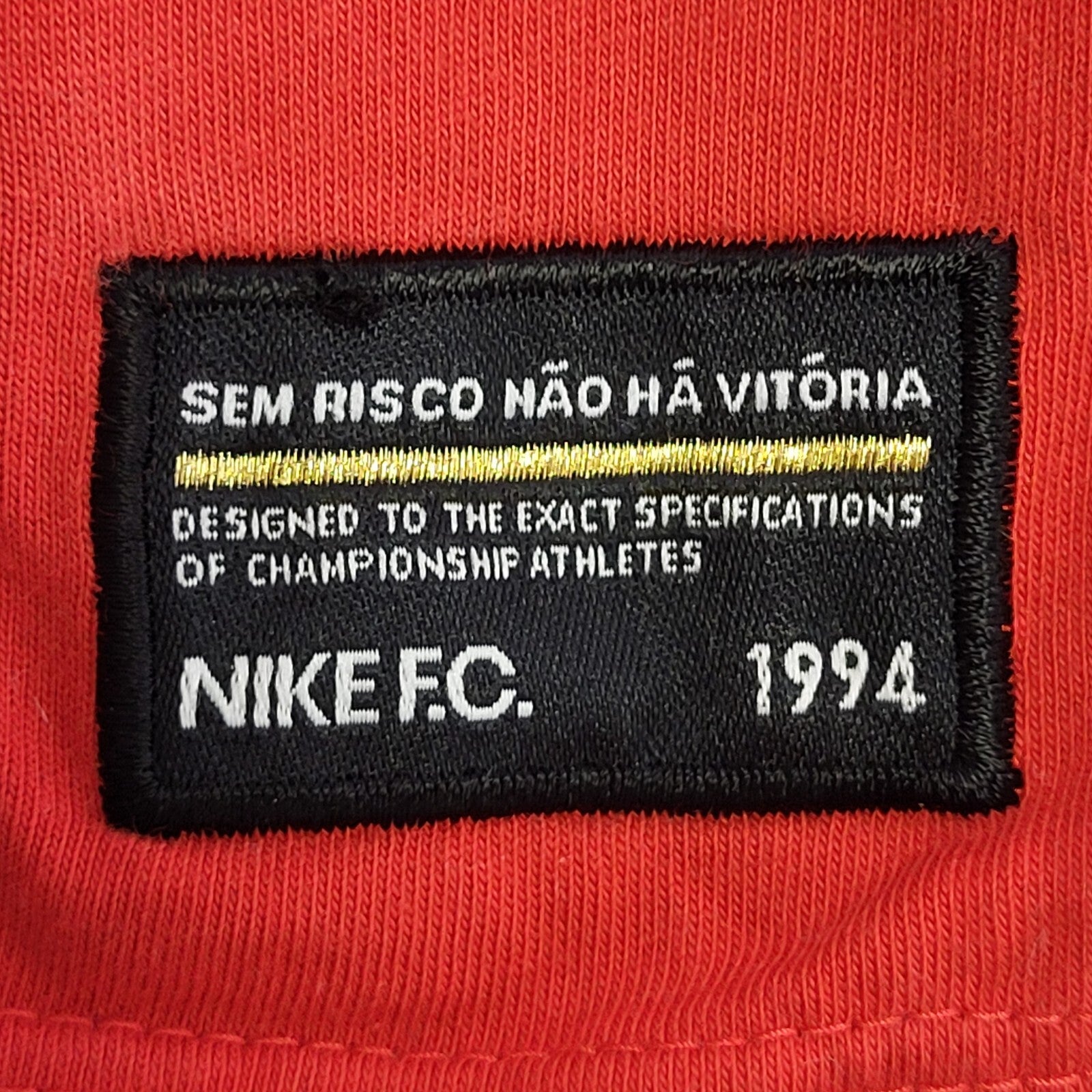 Nike Vintage 1994 Red Crew Neck Short Sleeve T-Shirt Mens UK Size XS
