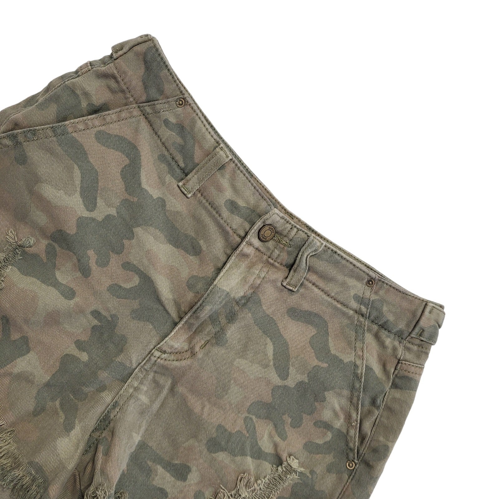 Guess Vintage Y2K  Green Zipped Camouflage Shorts Uk Women's Size M W29
