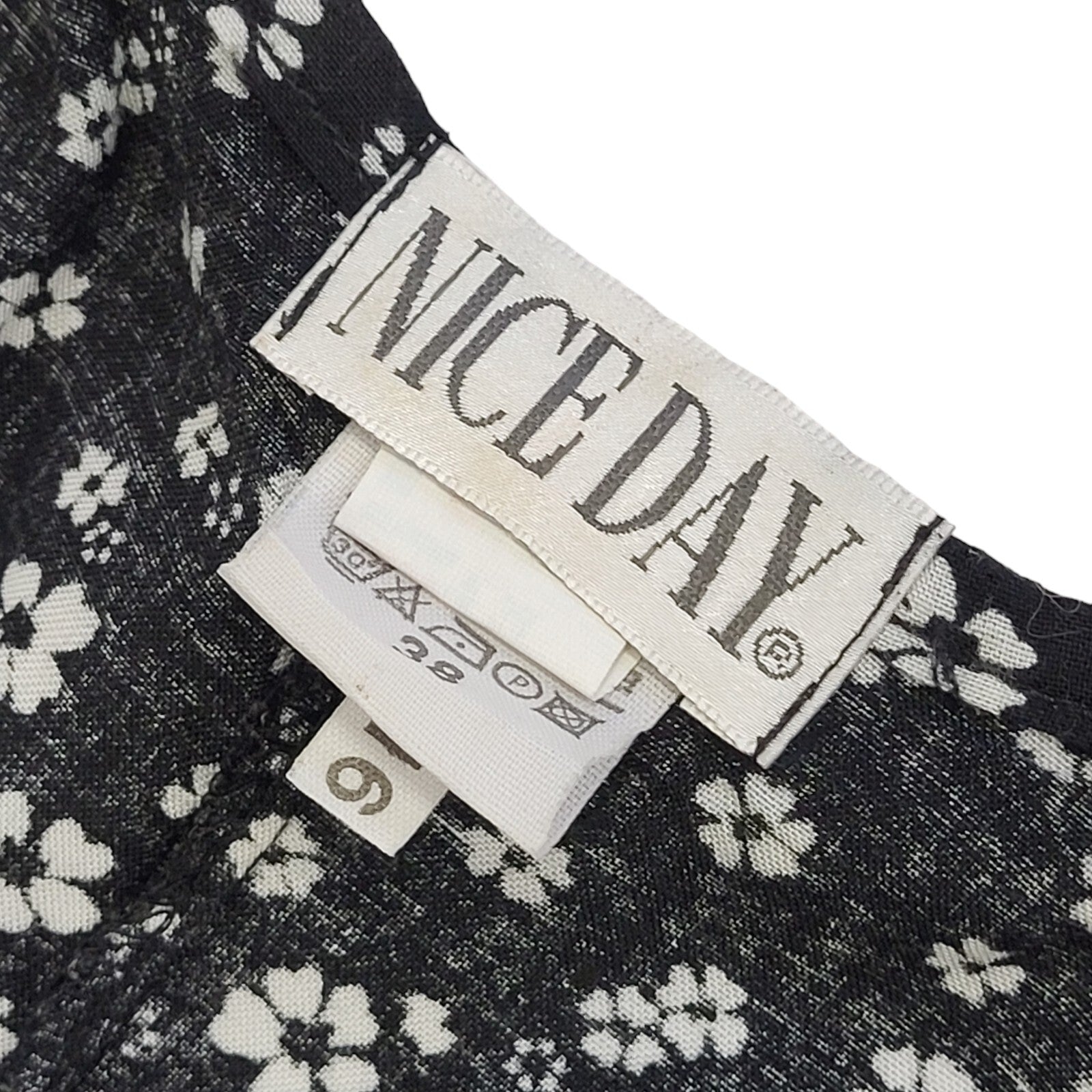 90s Vintage Nice Day Black & White Floral Buttoned Dress Women's Size 10