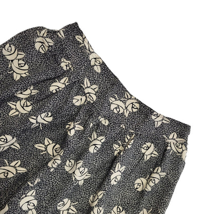Vintage 90's Black & White Floral High Waist Shorts Womens UK 10 W28